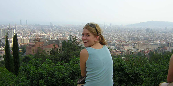 Kristen Bernardi Rader on a cliff in Barcelona