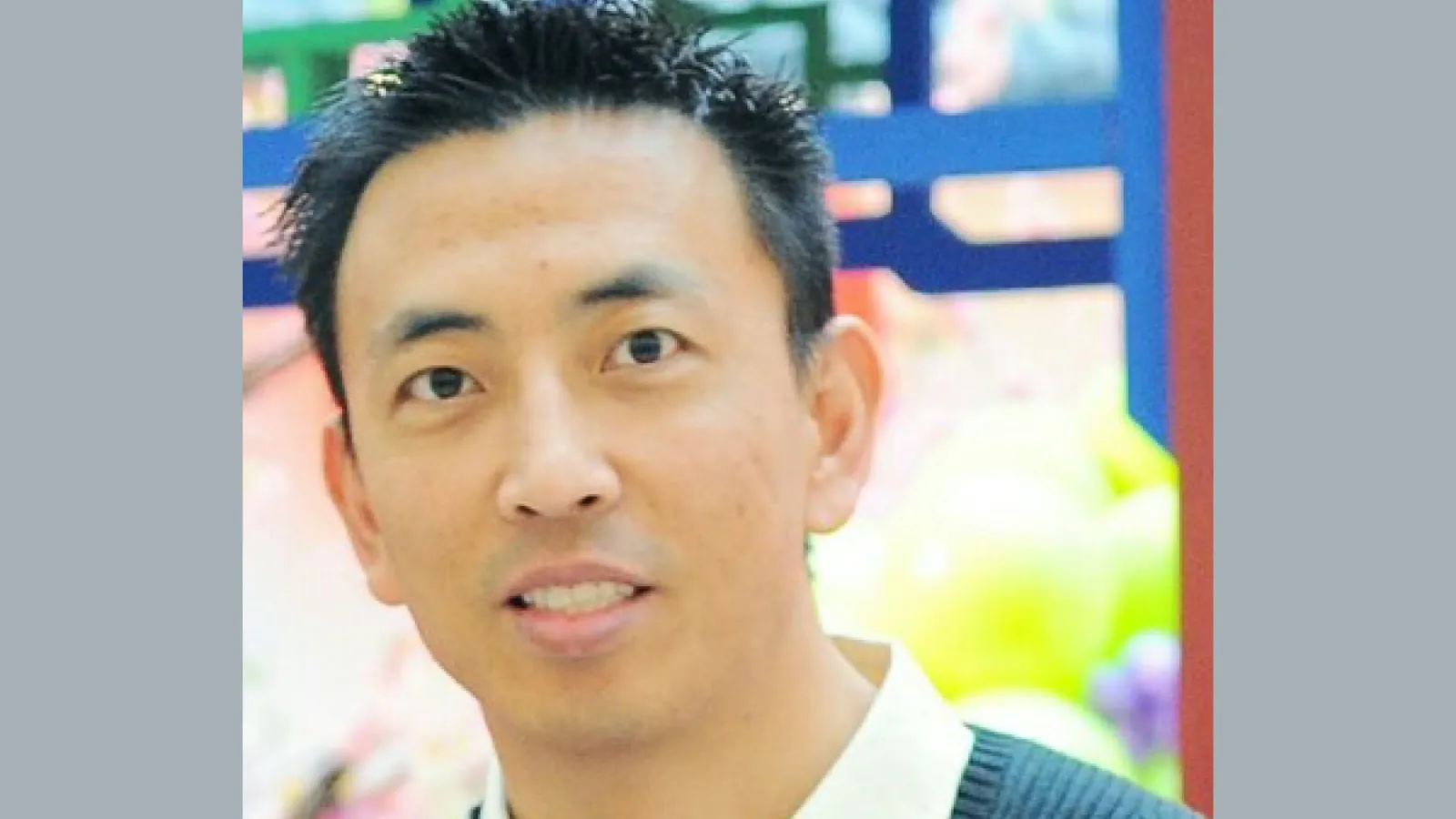 A headshot of Dongbin Xiu