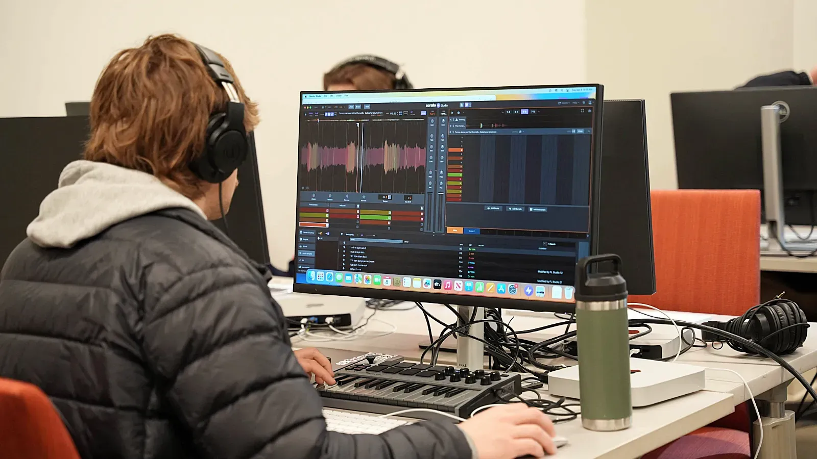 Hip Hop student mixing