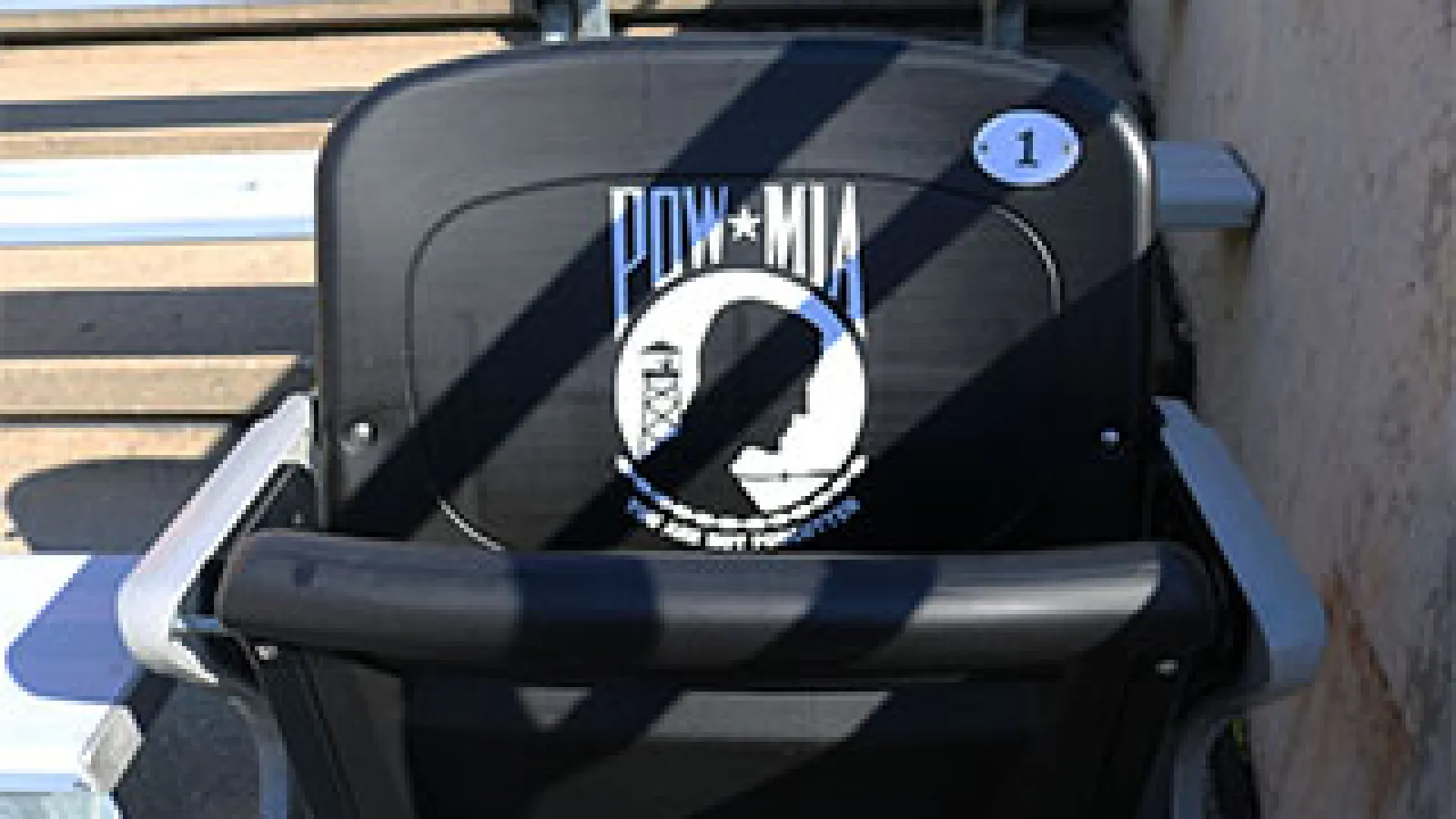pow-mia chair photo 