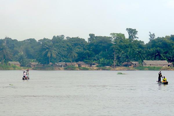 Two boats on the Congo River. Photo courtesy CRREBaC/CRuHM
