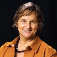 Laura Dugan headshot